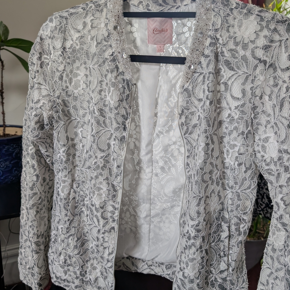 Elegant Lace Women's Jacket - Gray